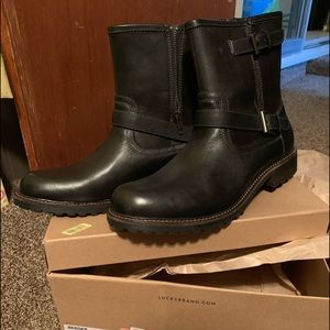 Mens boots size 10 1/2